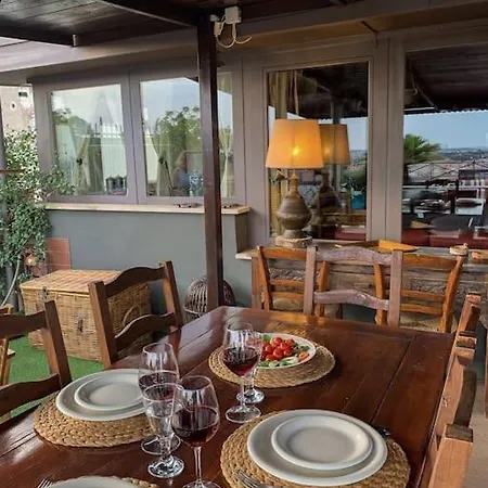 Апартаменты Spectacular And Cozy Loft W/terrace, Near Termini *